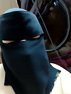 Warda Egy online show from 04/11/26, 08:18