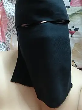Snapshot of Warda_Egy chatting on 07/05/26, 10:50 Warda Egy online show from 07/05/26, 10:50