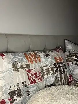 RachelWeisz  online show from 03/24/26, 11:15