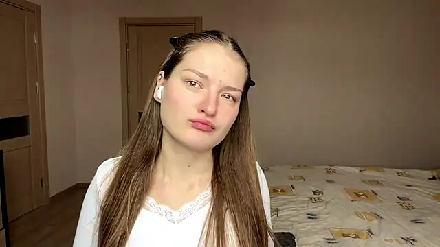 Snapshot of Milayouknow chatting on 02/13/26, 07:59 Milayouknow online show from 02/13/26, 07:59