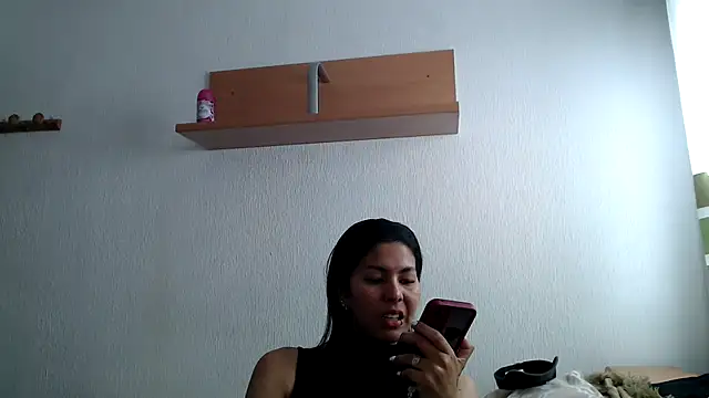 Snapshot of ZeforAitanna chatting on 05/07/26, 11:48 ZeforAitanna online show from 05/07/26, 11:48