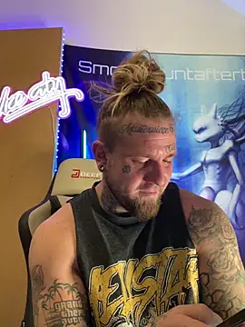 Snapshot of Smokebluntafterblunt chatting on 03/03/26, 01:50 Smokebluntafterblunt online show from 03/03/26, 01:50