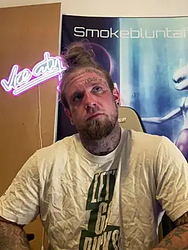 Smokebluntafterblunt online show from 06/02/26, 01:51