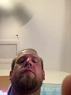 Smokebluntafterblunt online show from 06/07/26, 08:29