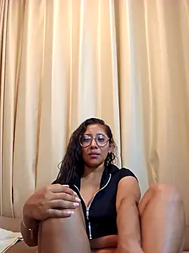 Snapshot of Camila_Lopez1 chatting on 02/11/26, 03:00 Camila Lopez1 online show from 02/11/26, 03:00