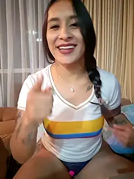 Snapshot of Paola_andrade chatting on 05/23/26, 01:55 Paola andrade online show from 05/23/26, 01:55