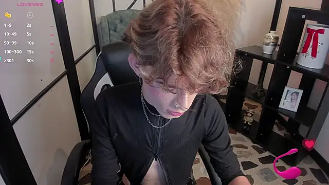 Snapshot of AngelDoll_1 chatting on 02/06/26, 07:28 AngelDoll 1 online show from 02/06/26, 07:28