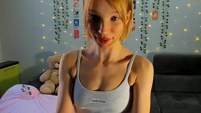 Kiracute18 online show from 02/13/26, 03:46