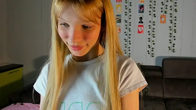 Kiracute18 online show from 03/12/26, 05:08