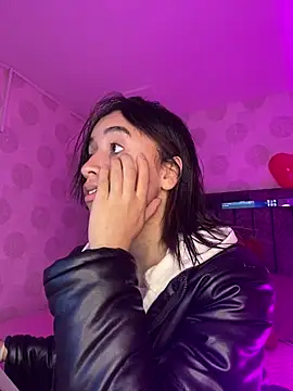 Snapshot of alahia_pink chatting on 02/27/26, 02:33 alahia pink online show from 02/27/26, 02:33