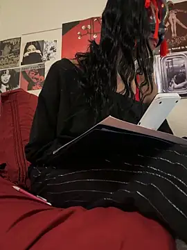 LadyKitsune online show from 03/04/26, 04:07