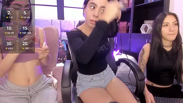 Snapshot of lorraineHunter chatting on 02/14/26, 12:35 lorraineHunter online show from 02/14/26, 12:35