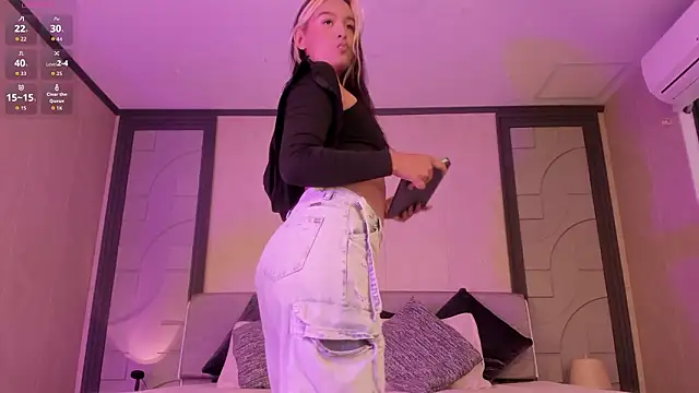 alicee clark  online show from 03/22/26, 12:30