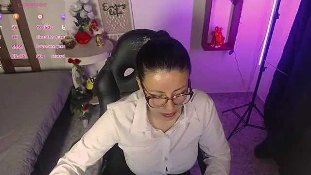 QueenRose94 online show from 04/09/26, 12:43