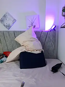 Snapshot of Wild_lilhyy chatting on 05/17/26, 11:45 Wild lilhyy online show from 05/17/26, 11:45