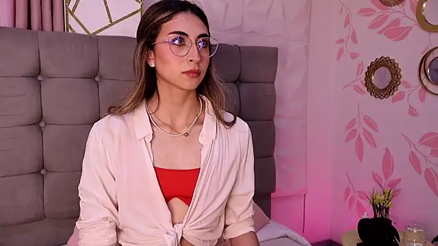 Snapshot of EmmaClark__ chatting on 02/28/26, 03:24 EmmaClark online show from 02/28/26, 03:24