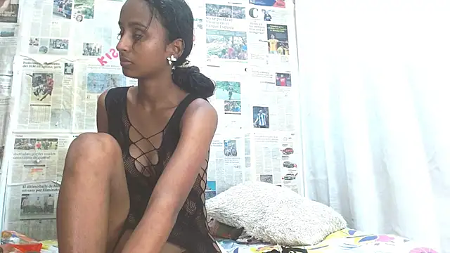 Snapshot of valeryskinnyvagi chatting on 02/23/26, 01:52 valeryskinnyvagi online show from 02/23/26, 01:52