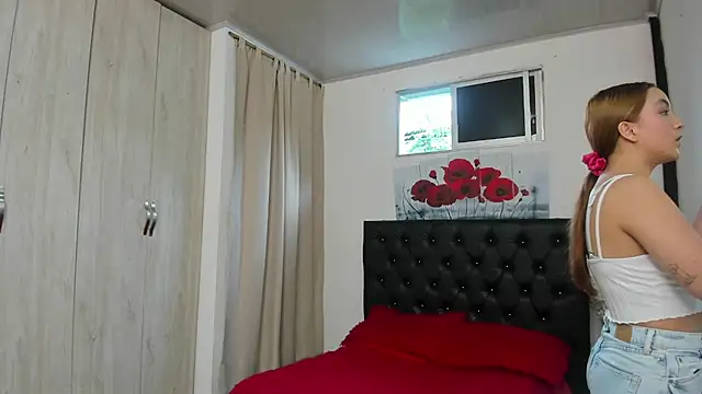 Kitty f00x online show from 06/21/26, 08:11