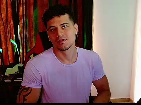 Snapshot of Logan0626 chatting on 02/13/26, 05:31 Logan0626 online show from 02/13/26, 05:31