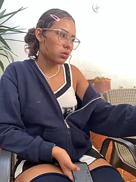 Rylia online show from 02/27/26, 01:33