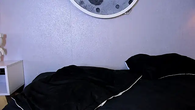 Snapshot of Kloe_skinny chatting on 02/08/26, 12:30 Kloe skinny online show from 02/08/26, 12:30