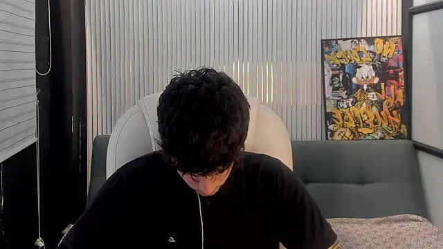 Declan-Foxx online show from 04/10/26, 08:24