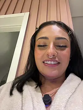 Snapshot of Nanda_vixen_ chatting on 05/16/26, 12:07 Nanda vixen online show from 05/16/26, 12:07