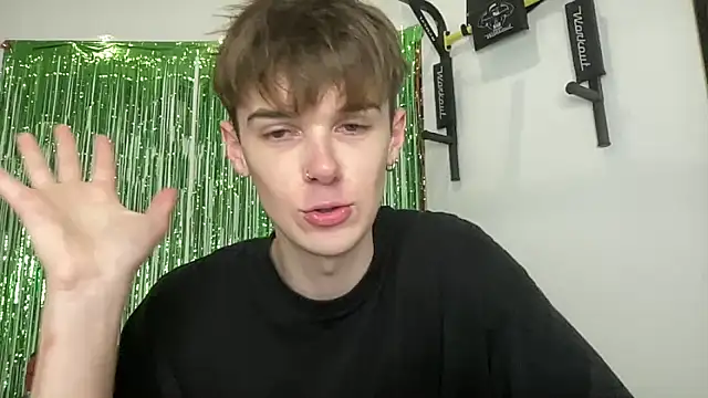 Snapshot of YourMilkyGuy chatting on 03/03/26, 04:35 YourMilkyGuy online show from 03/03/26, 04:35