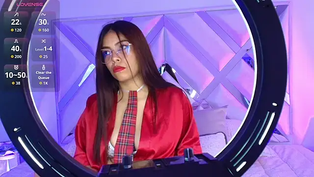 Snapshot of Ariana_Castillo__ chatting on 02/19/26, 12:56 Ariana Castillo online show from 02/19/26, 12:56