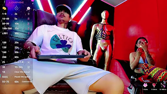 Snapshot of Damian-and-Camerum chatting on 02/25/26, 03:05 Damian-and-Camerum online show from 02/25/26, 03:05