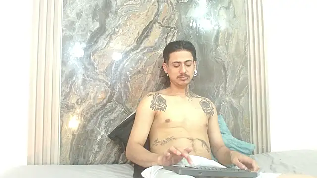 Damian-and-Camerum online show from 04/19/26, 03:28