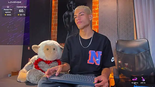 Snapshot of ItsZairen chatting on 02/19/26, 05:58 ItsZairen online show from 02/19/26, 05:58