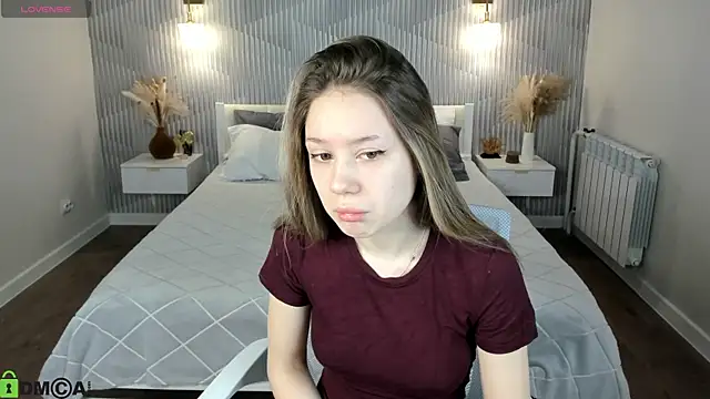 Mini Allice online show from 03/04/26, 12:49