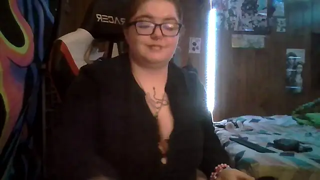 Snapshot of thatskarma chatting on 02/18/26, 05:03 thatskarma online show from 02/18/26, 05:03