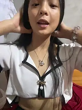 Snapshot of tenten110 chatting on 02/25/26, 07:51 tenten110 online show from 02/25/26, 07:51