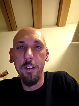 Snapshot of Ninfo920817 chatting on 02/13/26, 05:36 Ninfo920817 online show from 02/13/26, 05:36