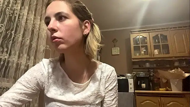 CharmingBlonde online show from 02/17/26, 06:25