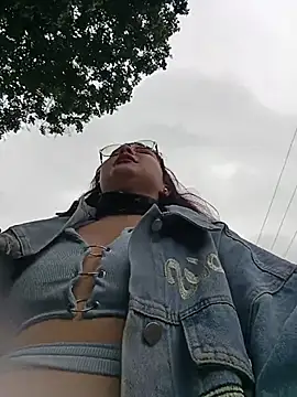 Snapshot of Yulska chatting on 02/13/26, 02:35 Yulska online show from 02/13/26, 02:35