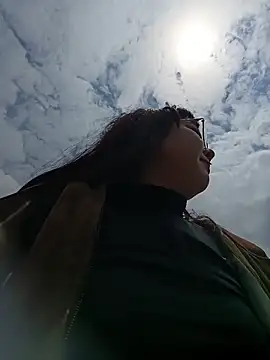 Snapshot of Yulska chatting on 02/14/26, 04:26 Yulska online show from 02/14/26, 04:26