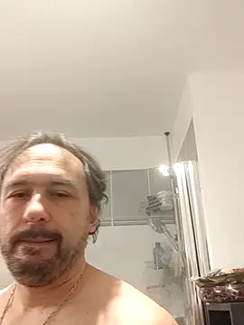 Snapshot of Luluberlu04 chatting on 02/15/26, 02:19 Luluberlu04 online show from 02/15/26, 02:19