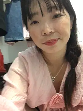 Snapshot of cuty_lusy chatting on 06/22/26, 03:25 cuty lusy online show from 06/22/26, 03:25