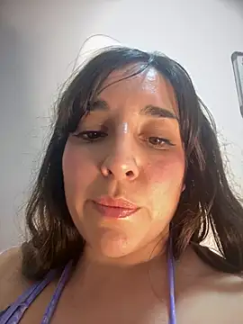 Snapshot of Latinaelisa chatting on 05/02/26, 05:01 Latinaelisa online show from 05/02/26, 05:01