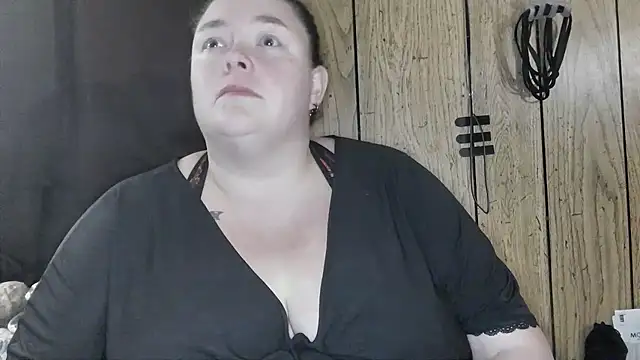 Snapshot of ladylynn13 chatting on 03/03/26, 10:48 ladylynn13 online show from 03/03/26, 10:48