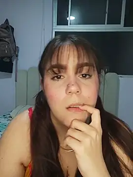 its lauu  online show from 02/15/26, 07:51