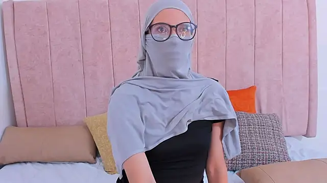 Snapshot of _Mahaara chatting on 02/28/26, 06:42 Mahaara online show from 02/28/26, 06:42