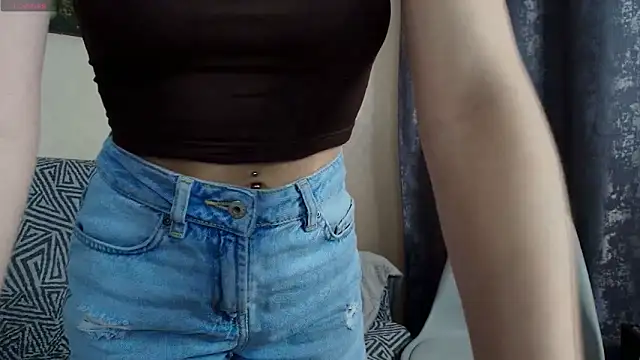 Erinn Sky online show from 03/06/26, 06:15