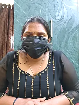 Snapshot of Tamil_uma_69 chatting on 02/19/26, 11:06 Tamil uma 69 online show from 02/19/26, 11:06