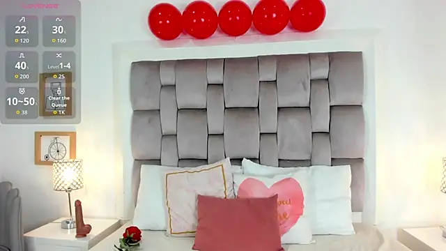 Snapshot of zharia_lux_25 chatting on 02/14/26, 11:40 zharia lux 25 online show from 02/14/26, 11:40