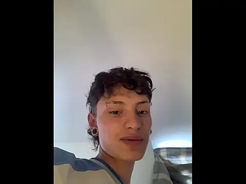 Damn  Love online show from 02/15/26, 07:32