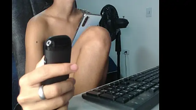 Snapshot of britan69 chatting on 02/20/26, 12:07 britan69 online show from 02/20/26, 12:07